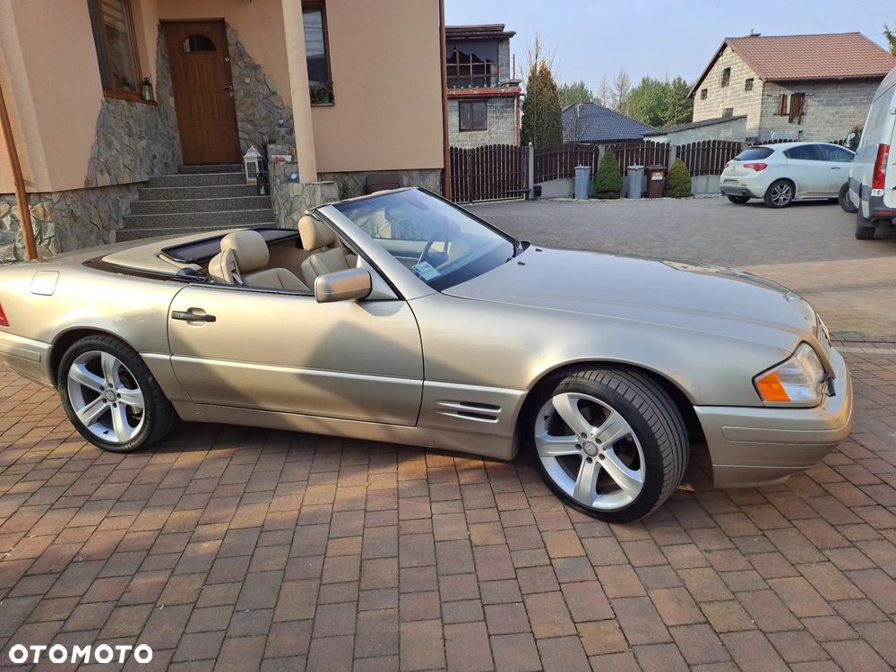 Mercedes-Benz SL - 17