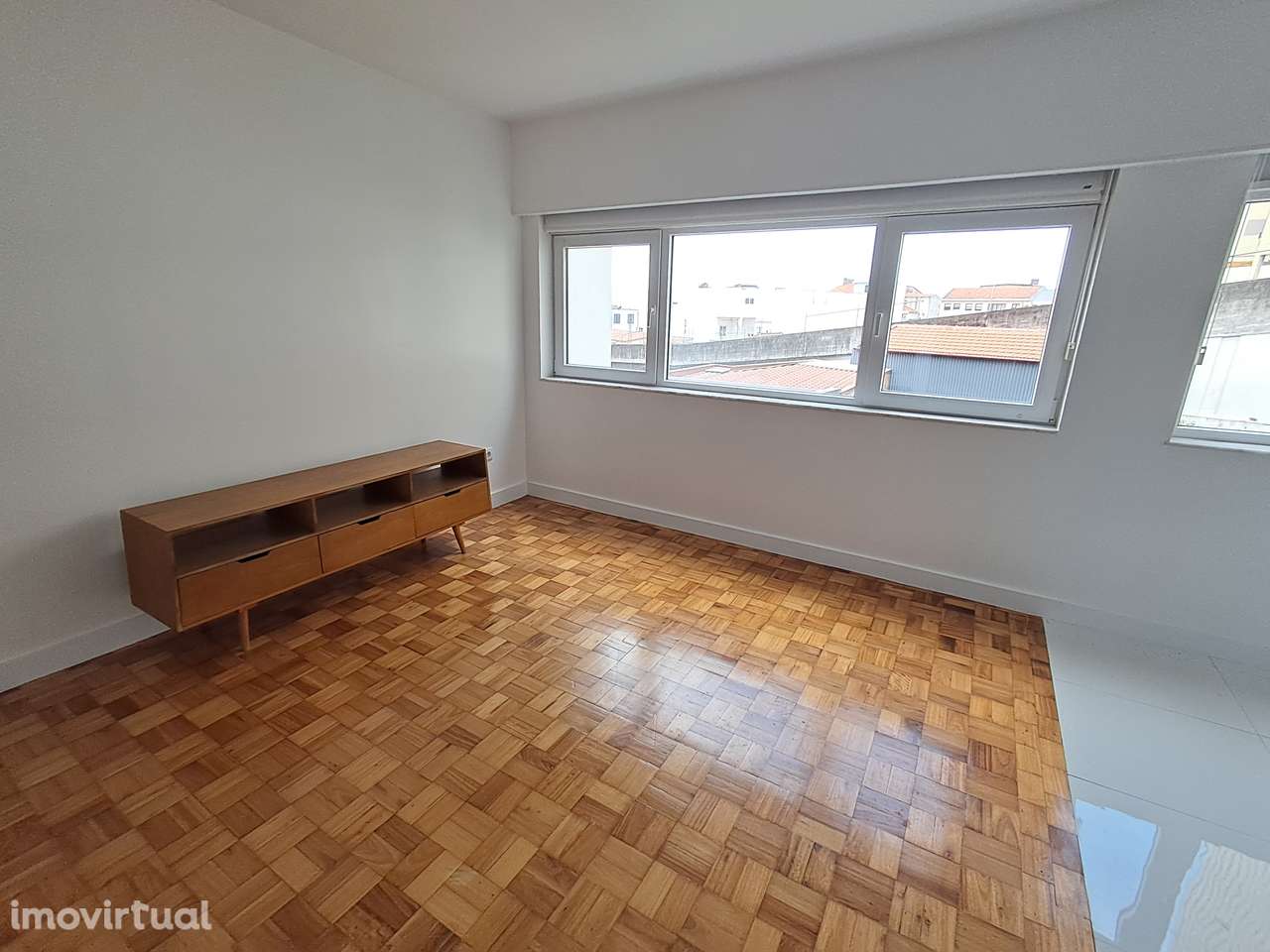 Arrenda-se T1 no centro do Porto - Grande imagem: 2/8