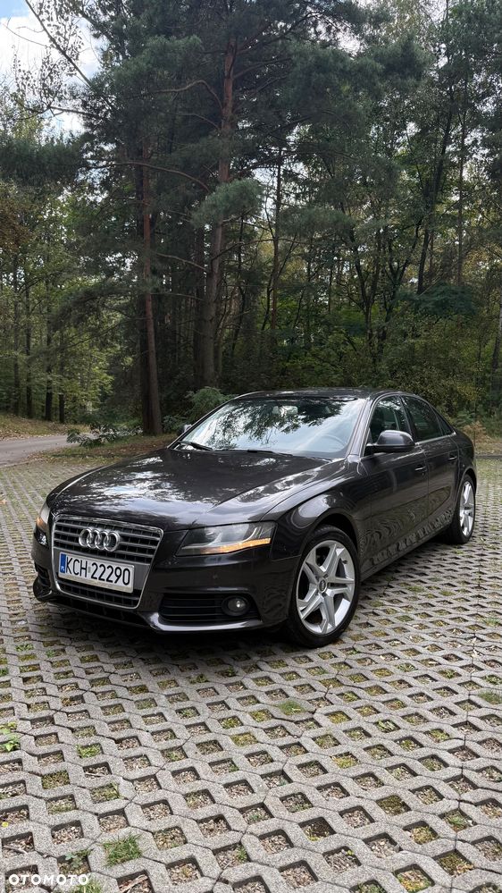 Audi A4 Limousine - 13