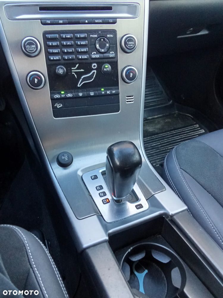 Volvo XC 60 2.4D AWD - 10