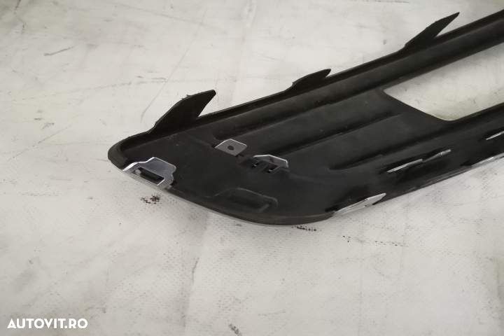 Grila Proiector Dreapta Originala In Stare Buna Ford  Focus  3 [faceli - 4