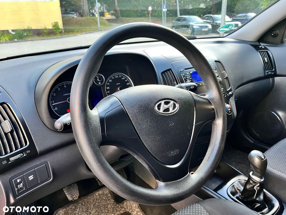 Hyundai i30 1.4 FIFA WM Edition - 26