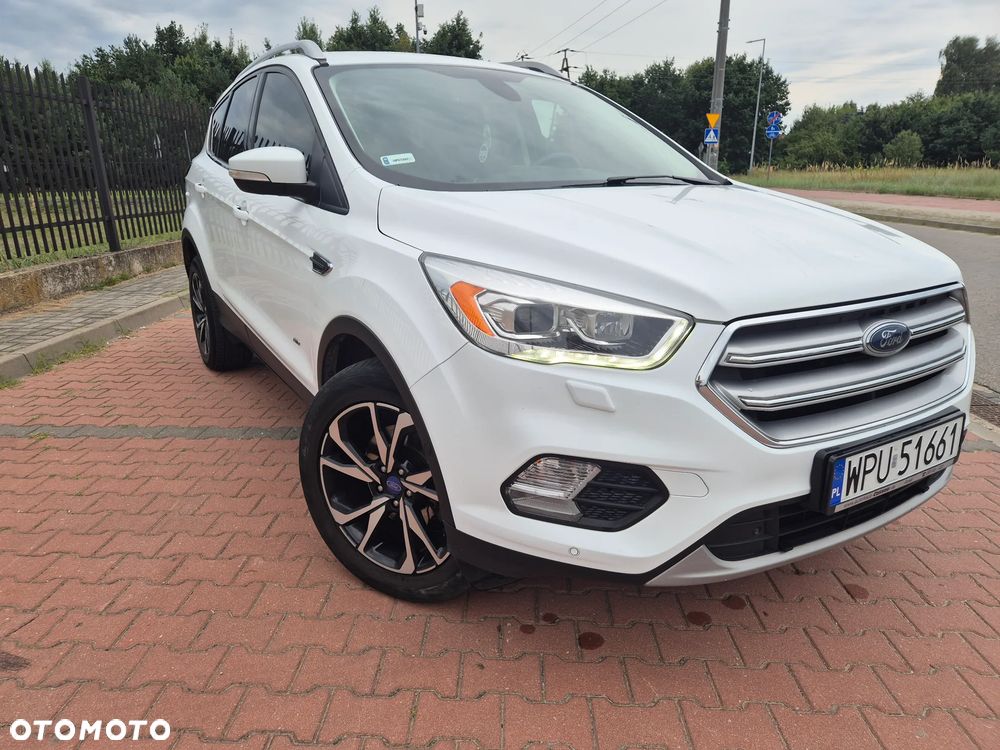 Ford Kuga - 1