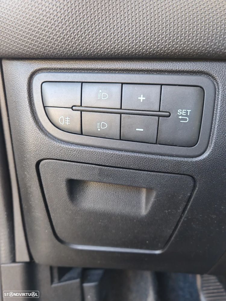 Fiat Punto 1.3 M-Jet Easy S&S - 5