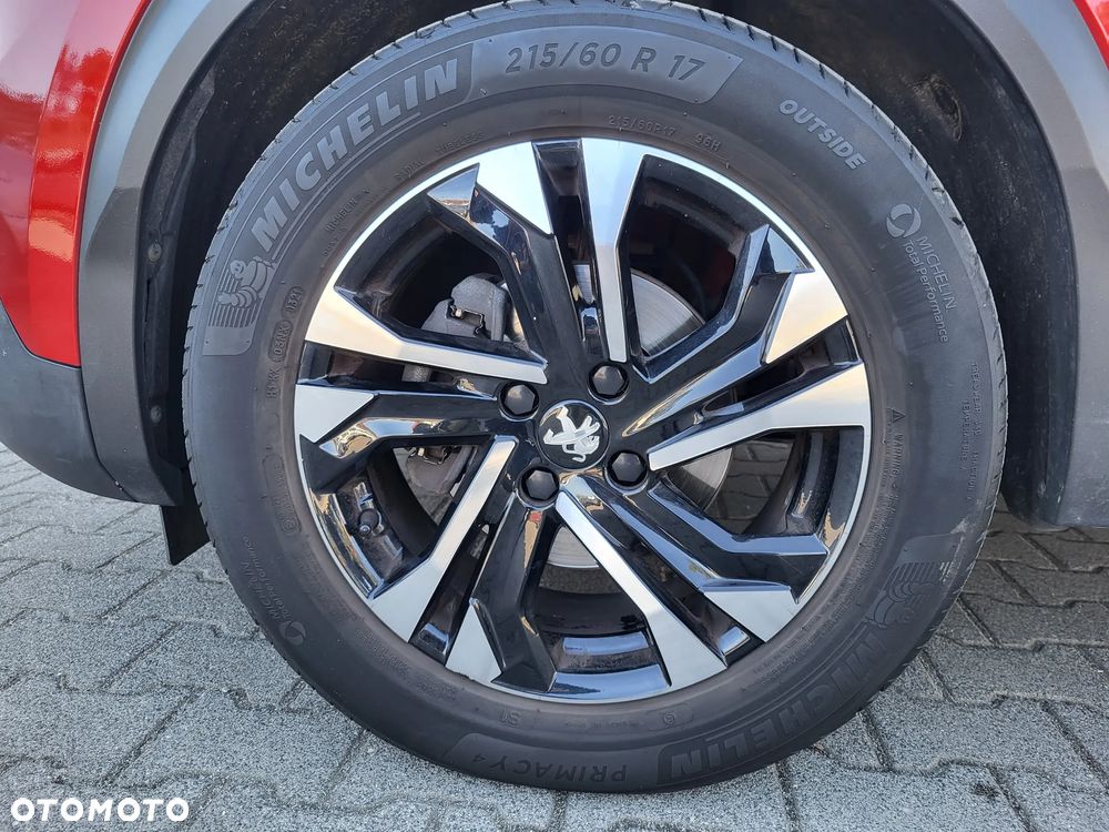 Peugeot 2008 1.2 PureTech Allure Pack S&S - 27
