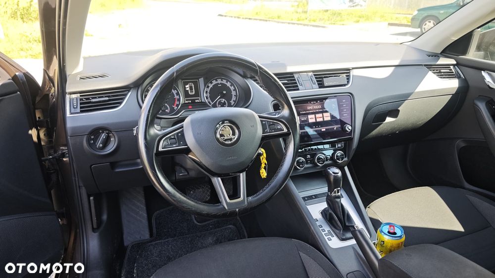 Skoda Octavia 1.6 TDI Ambition DSG - 8