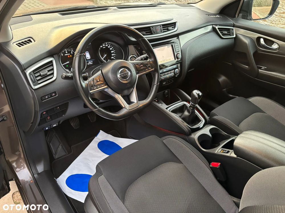 Nissan Qashqai 1.3 DIG-T N-WAY - 19