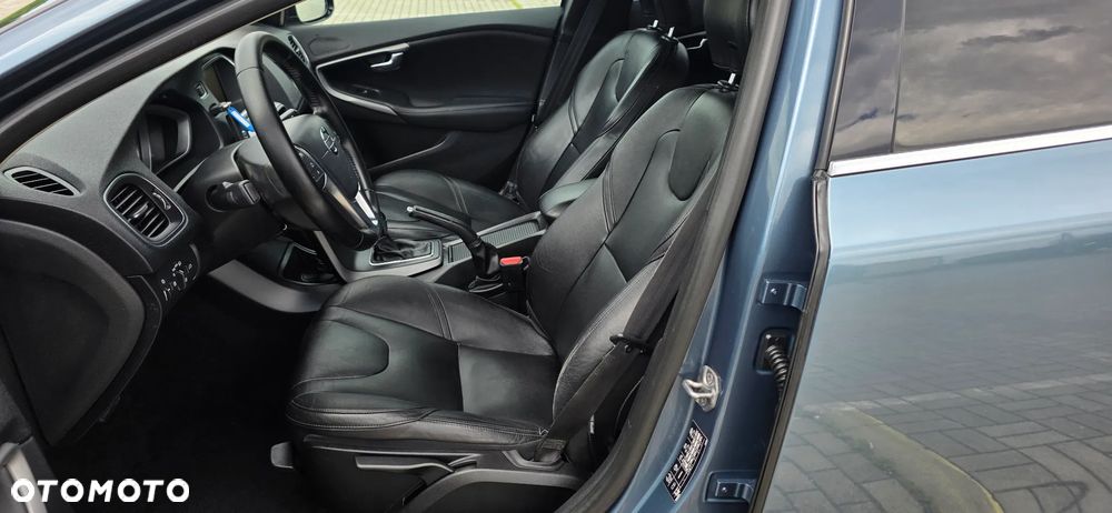 Volvo V40 D3 Momentum - 10