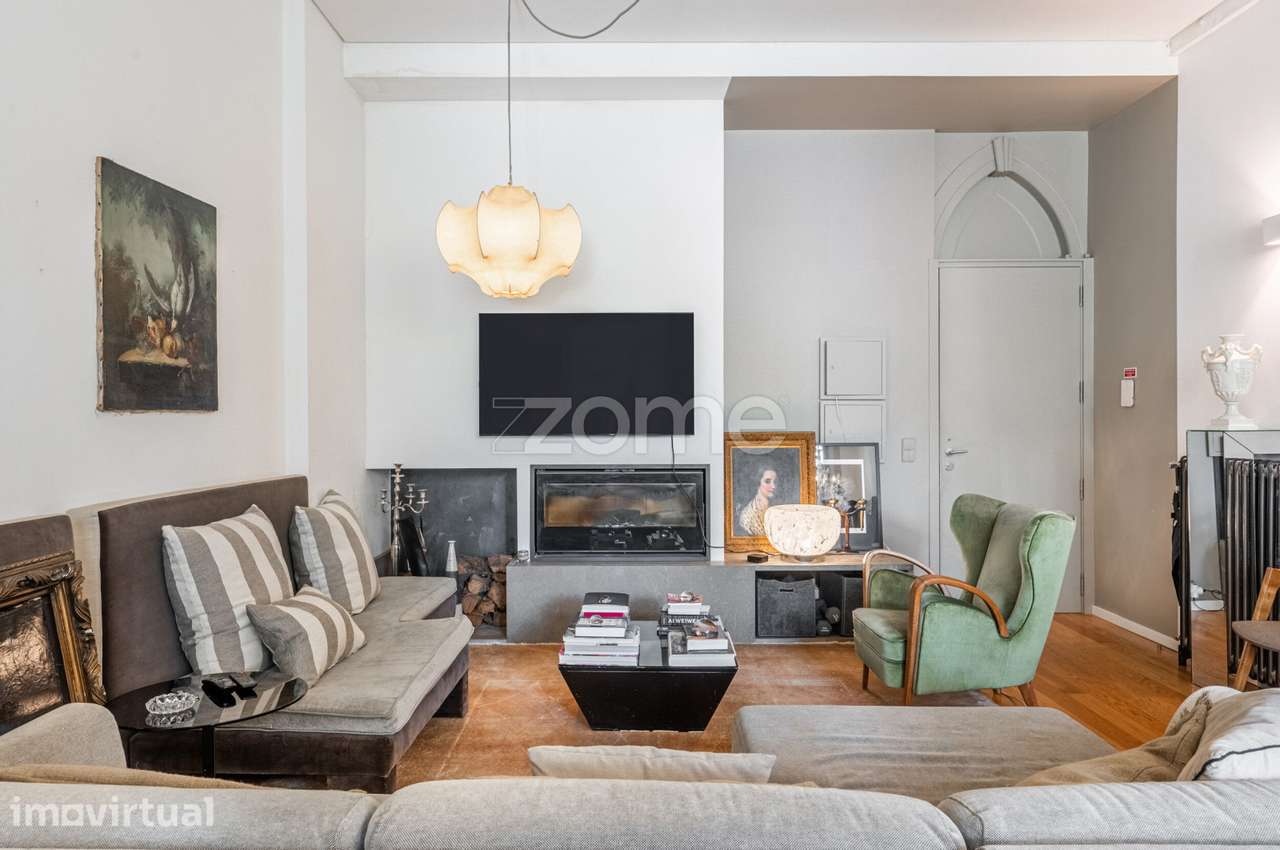 Apartamento T2 + T1 + T0 de luxo com Jardim na Rua do Bonfim, Porto