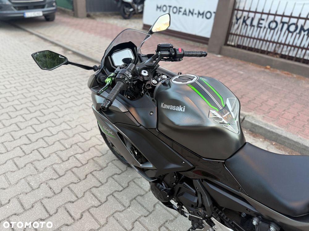 Kawasaki Ninja - 28