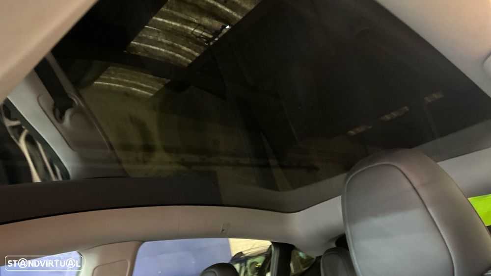 Tesla Model Y Tração Traseira - 2