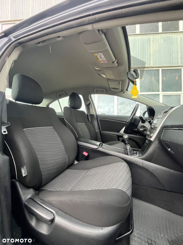 Toyota Avensis 2.0 D-4D Sol - 9