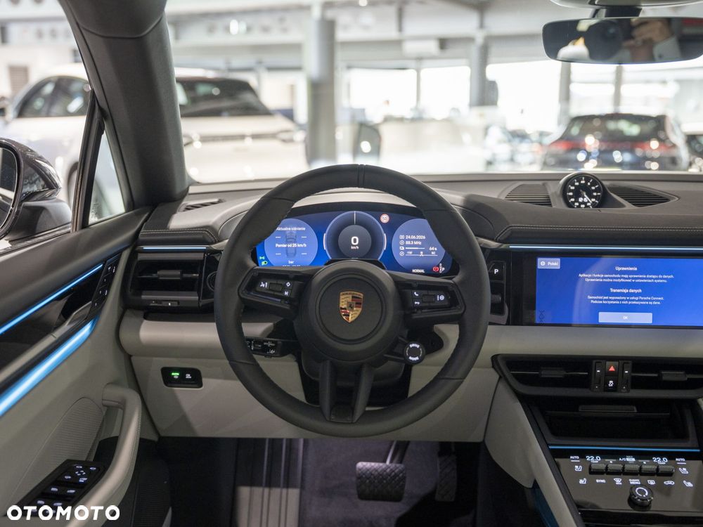 Porsche Macan - 26