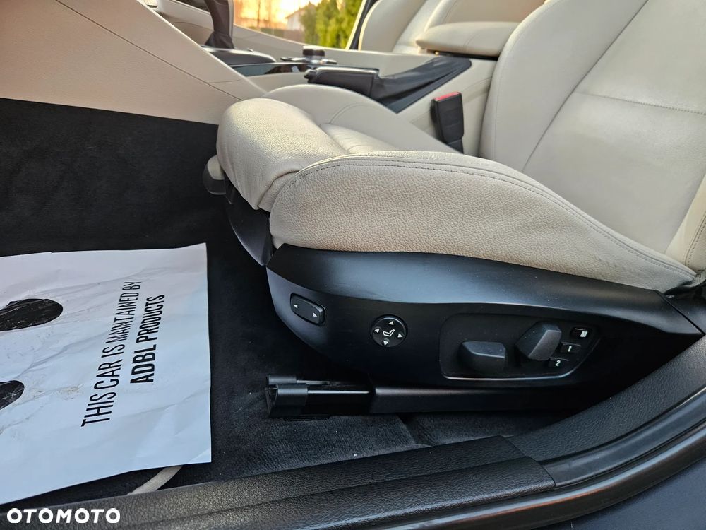 BMW X1 xDrive28i xLine - 17