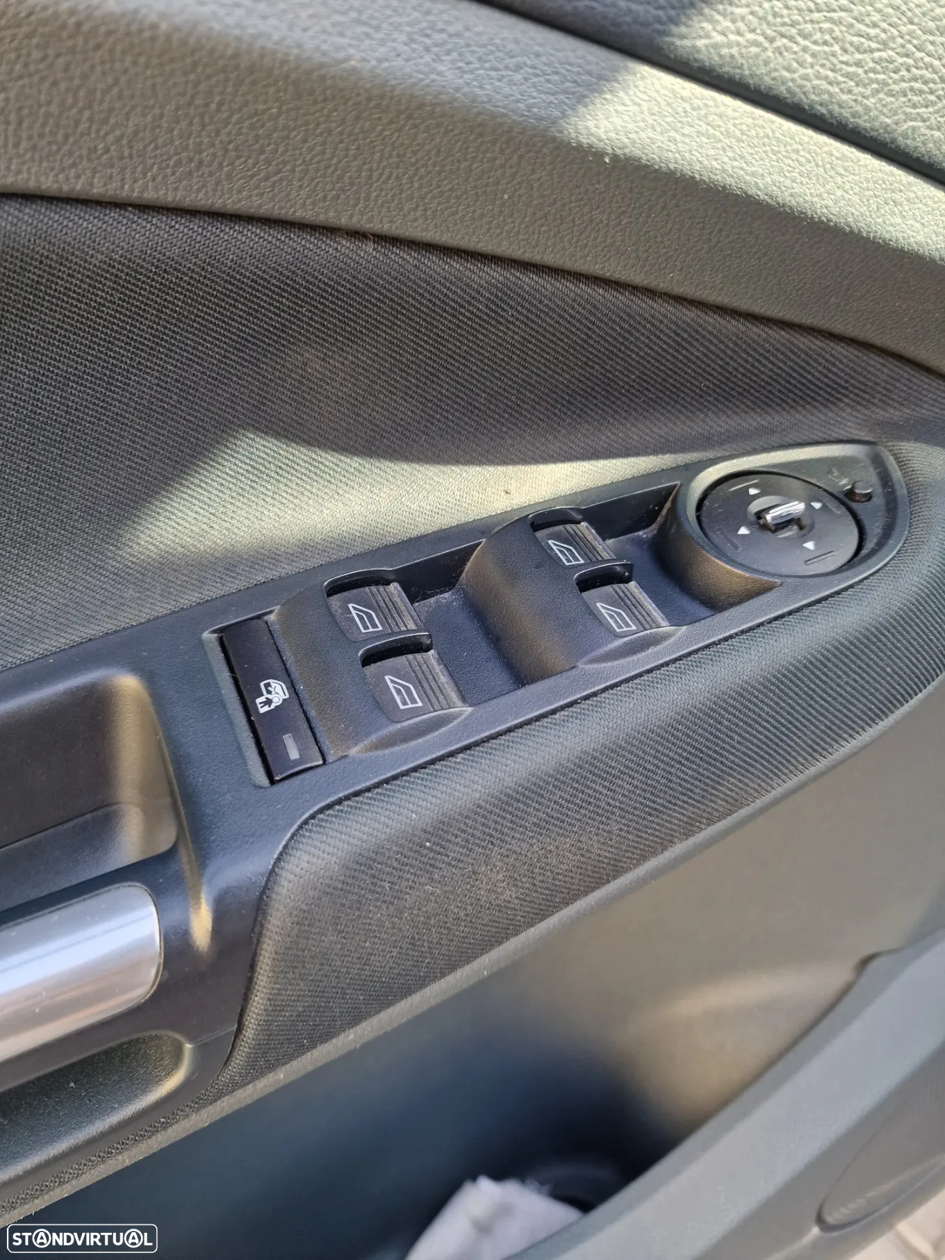 Ford C-Max 1.6 TDCi S&S Titanium - 13
