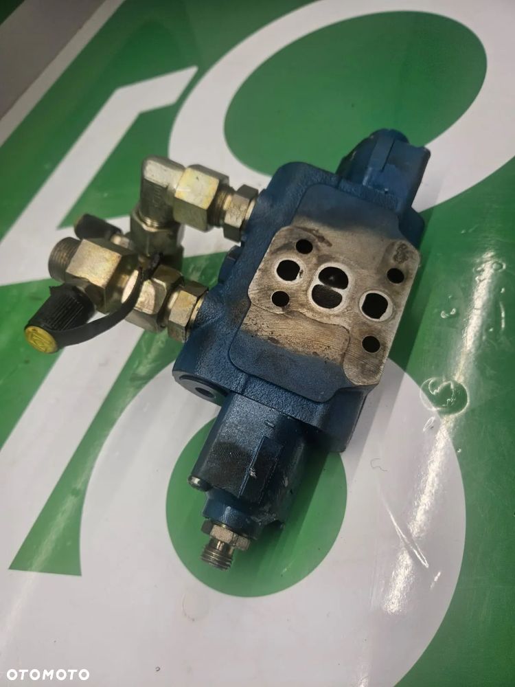 Sekcja rozdzielacza Rexroth 26103800 TEREX TW 110 - 12