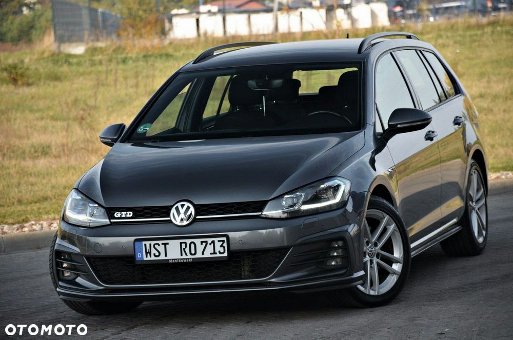 Volkswagen Golf - 6