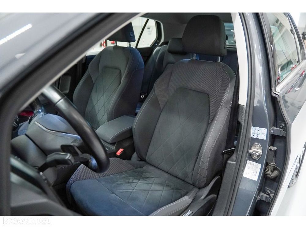 VW Golf - 23