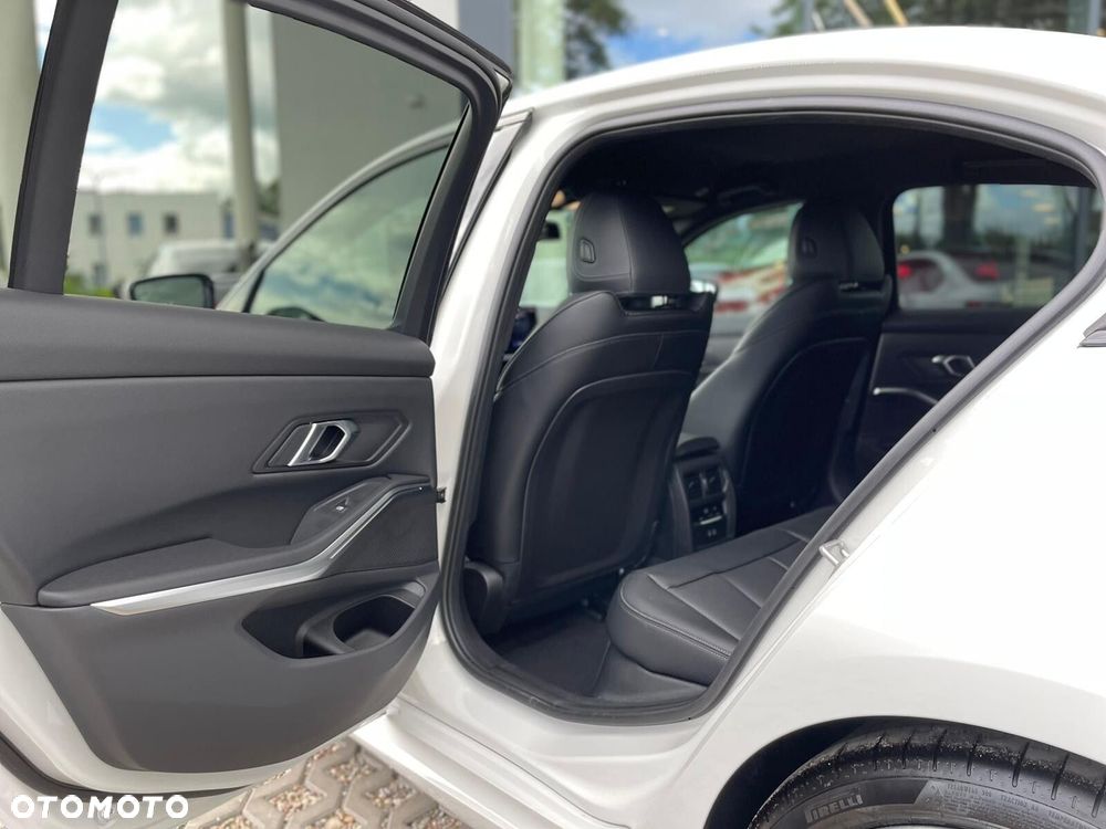 BMW Seria 3 - 30