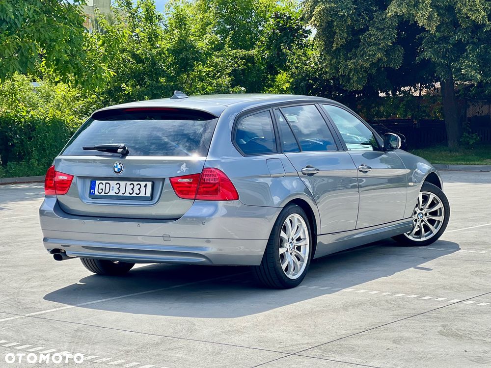 BMW Seria 3 318d - 3