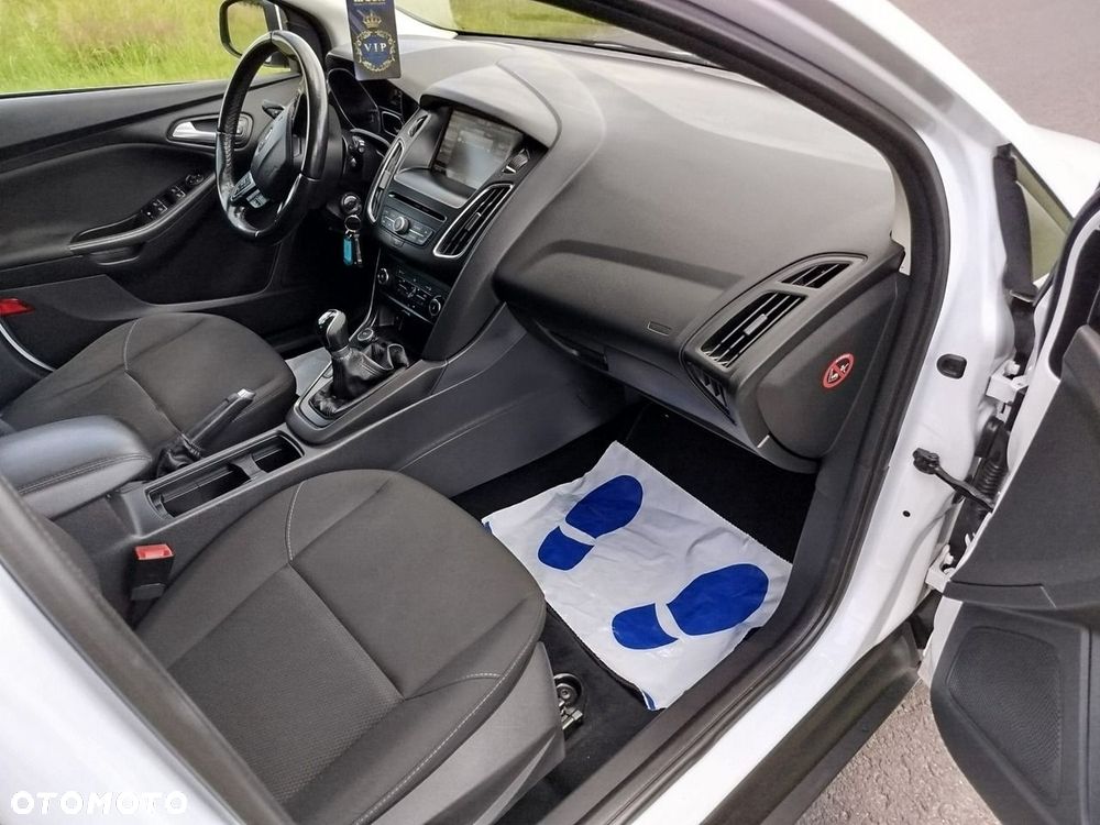 Ford Focus - 12