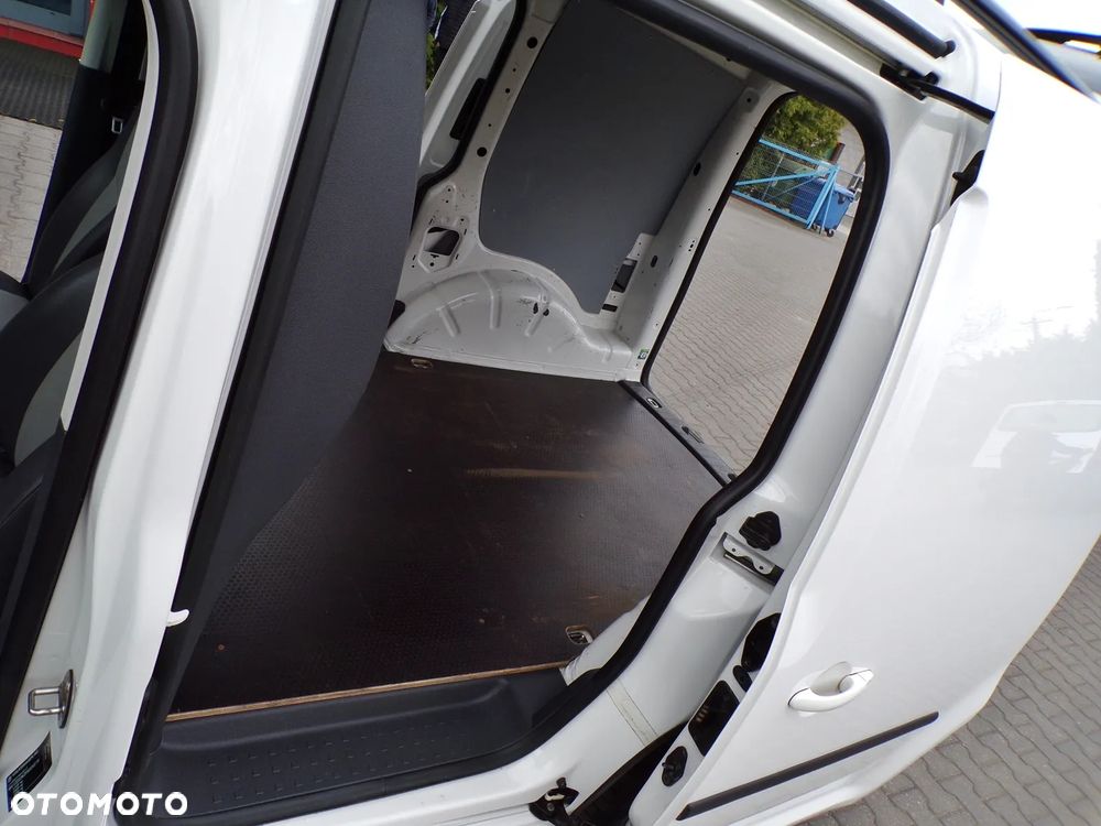 Volkswagen CADDY - 28