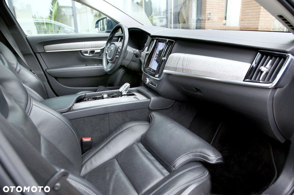 Volvo V90 D5 SCR AWD Momentum Pro - 11