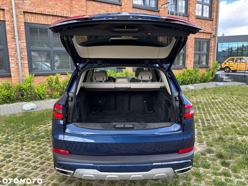 BMW X5 xDrive25d - 23