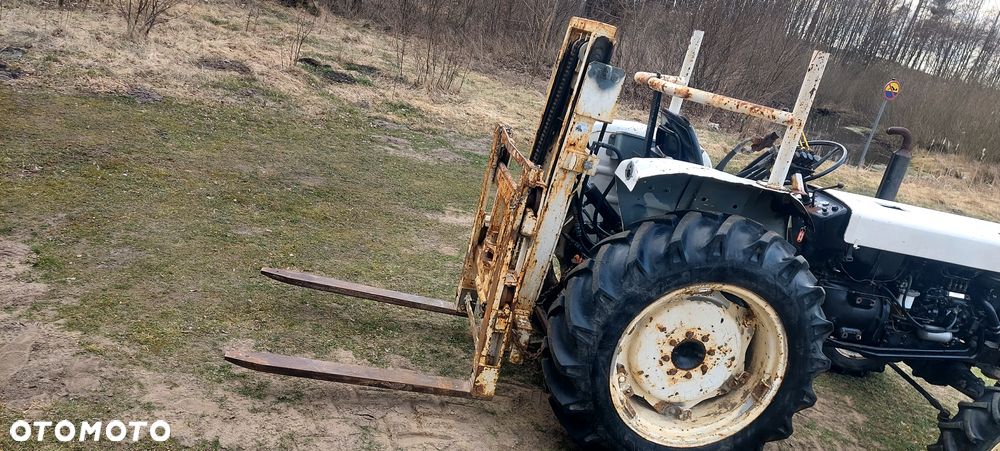 Shibaura SE 4040 4x4 - 9