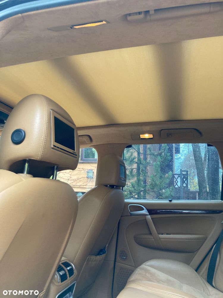 Porsche Cayenne - 15