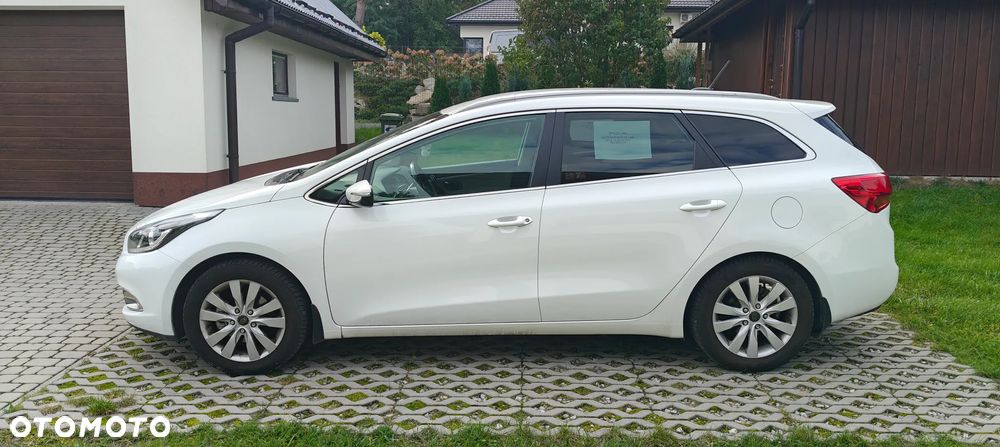 Kia Ceed Cee'd 1.6 GDI Business Line - 4