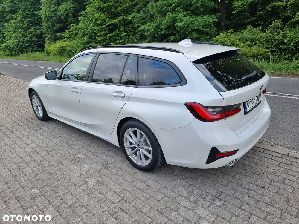 BMW Seria 3 320d Edition Luxury Line Purity - 4