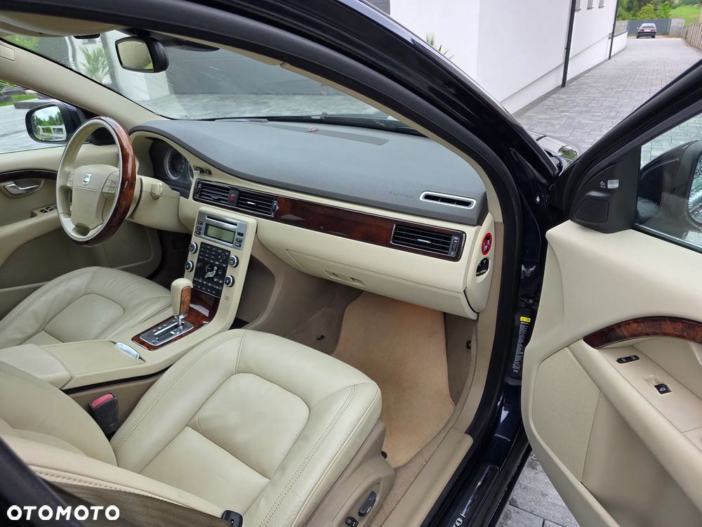Volvo V70 2.5T Summum - 9