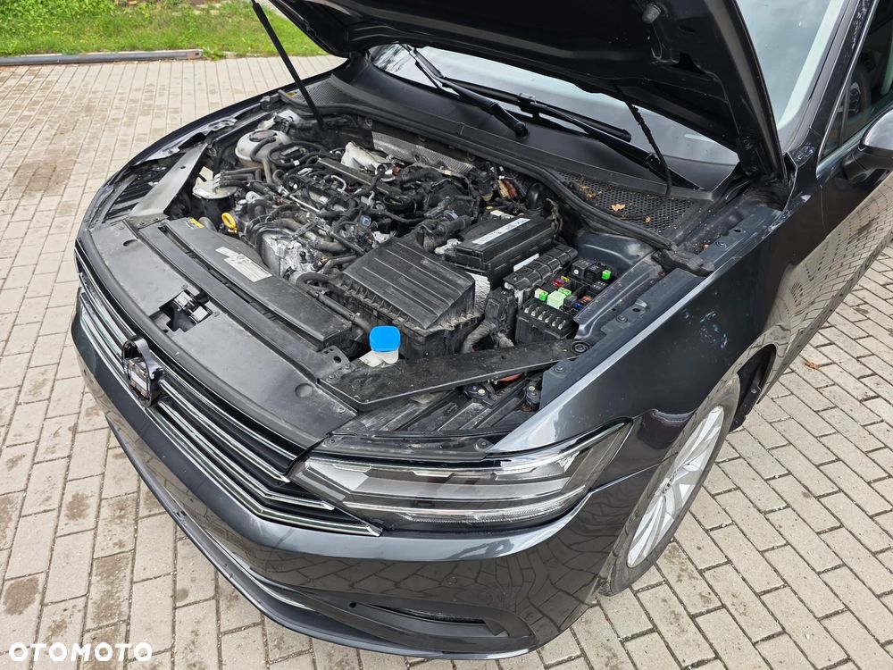 Volkswagen Passat - 5
