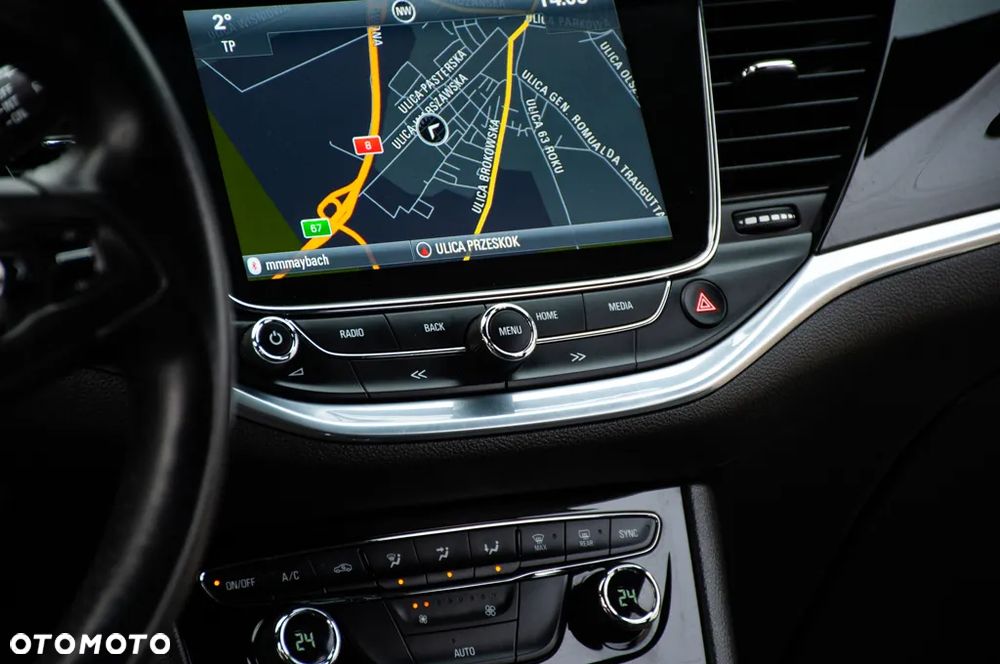 Opel Astra 1.4 Turbo Innovation - 32