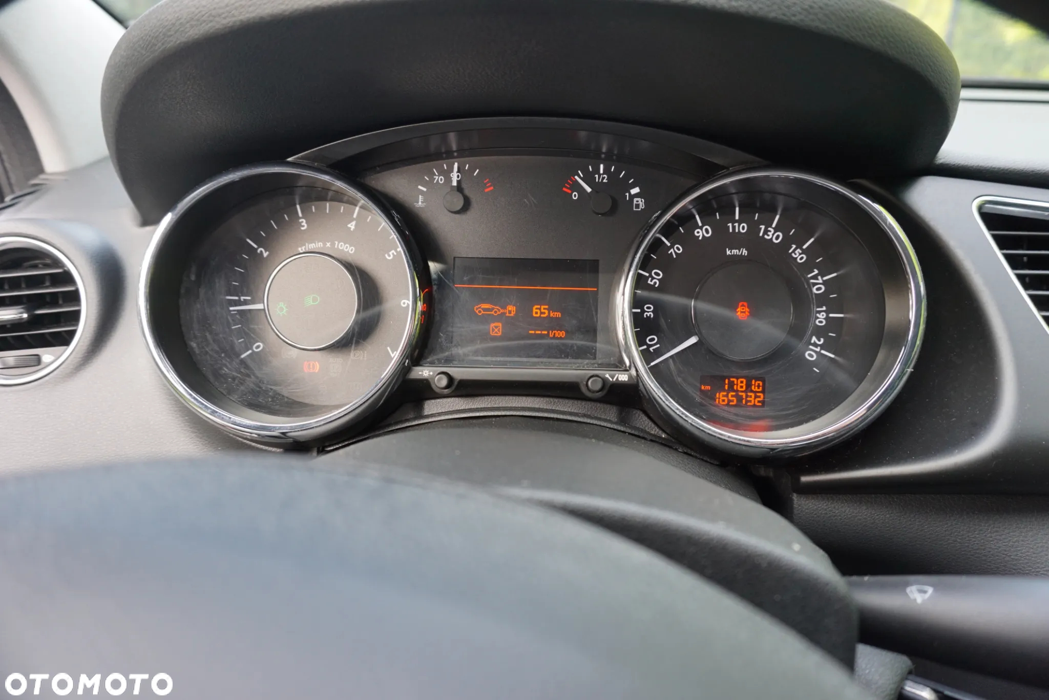 Peugeot 3008 1.6 Premium+ - 21