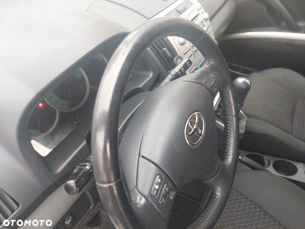 Toyota Corolla Verso - 18