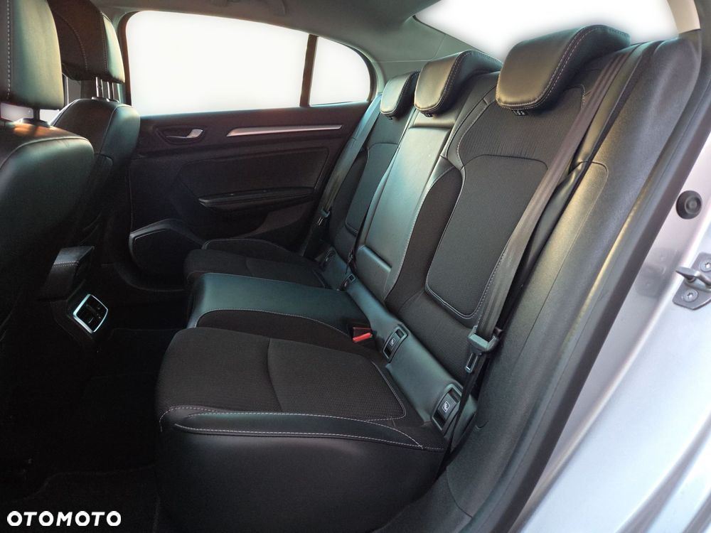 Renault Megane 1.3 TCe Techno - 10