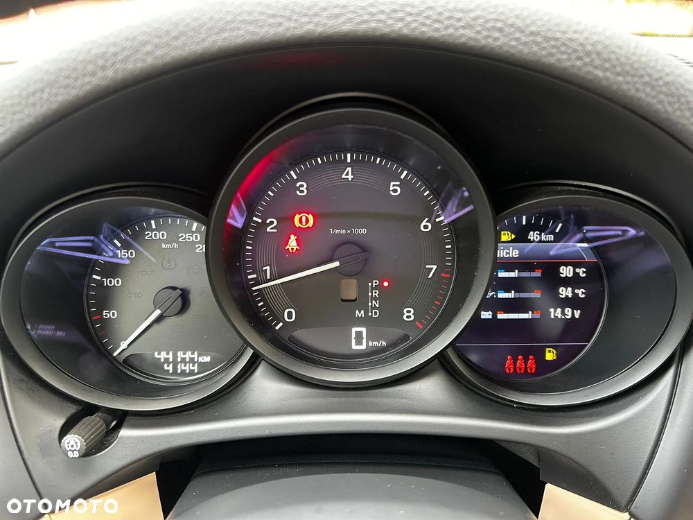 Porsche Macan Standard - 18