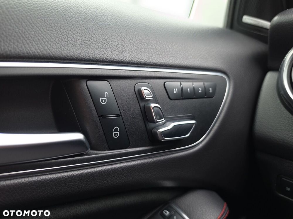 Mercedes-Benz GLA 220 4-Matic - 21
