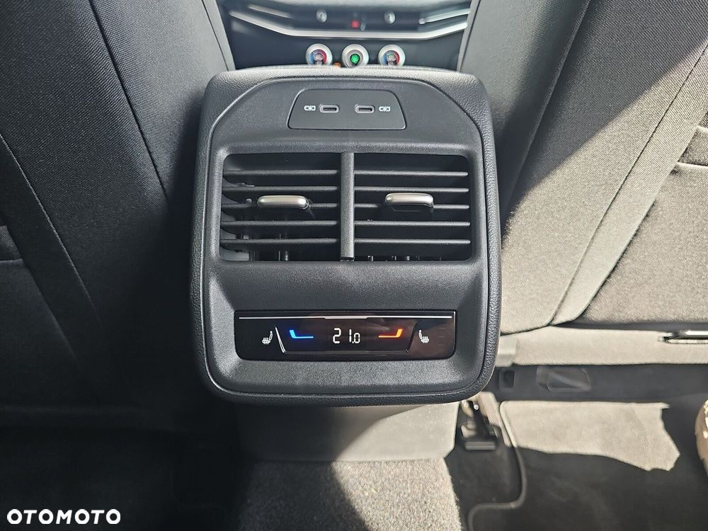 Skoda Superb 2.0 TSI Selection DSG - 16