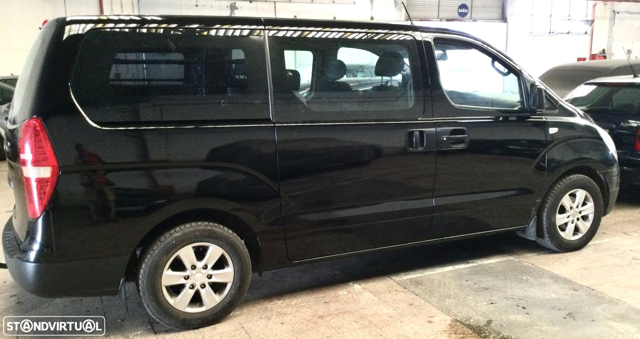 Hyundai H-1 - 4