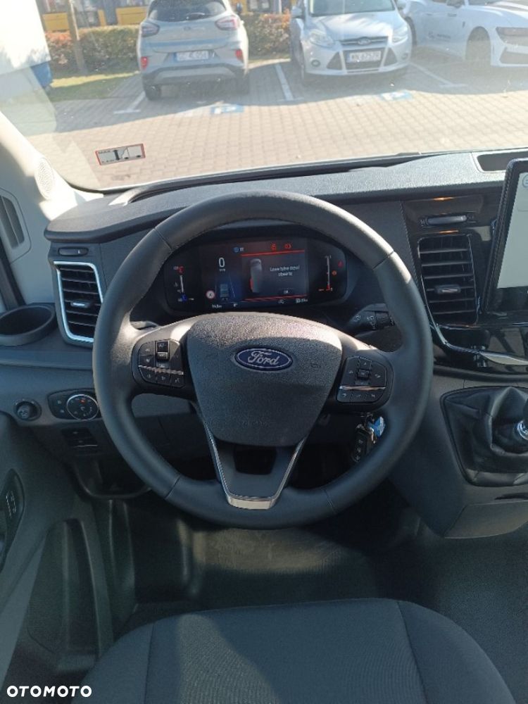 Ford Transit - 13
