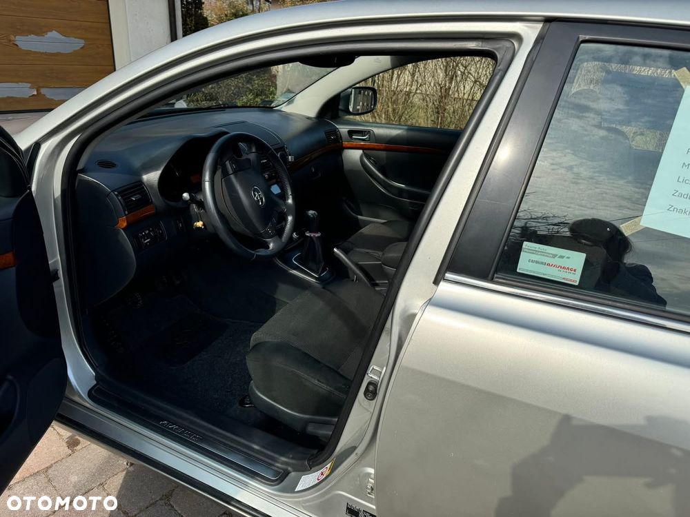 Toyota Avensis 2.0 VVT-i Sol plus - 13