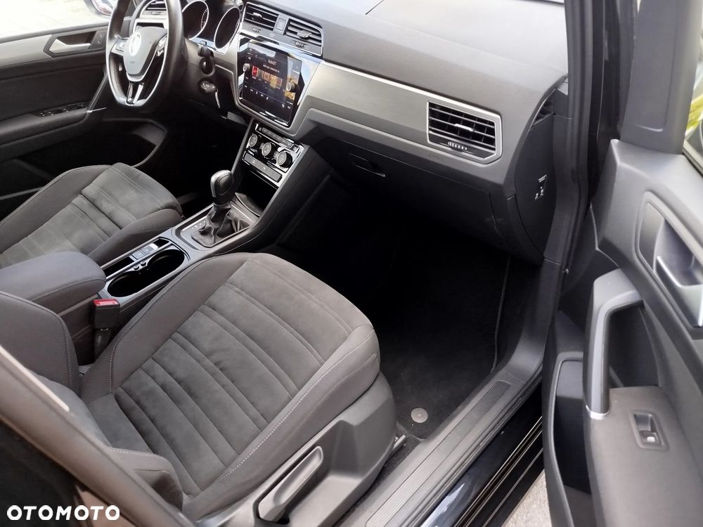 Volkswagen Touran - 5