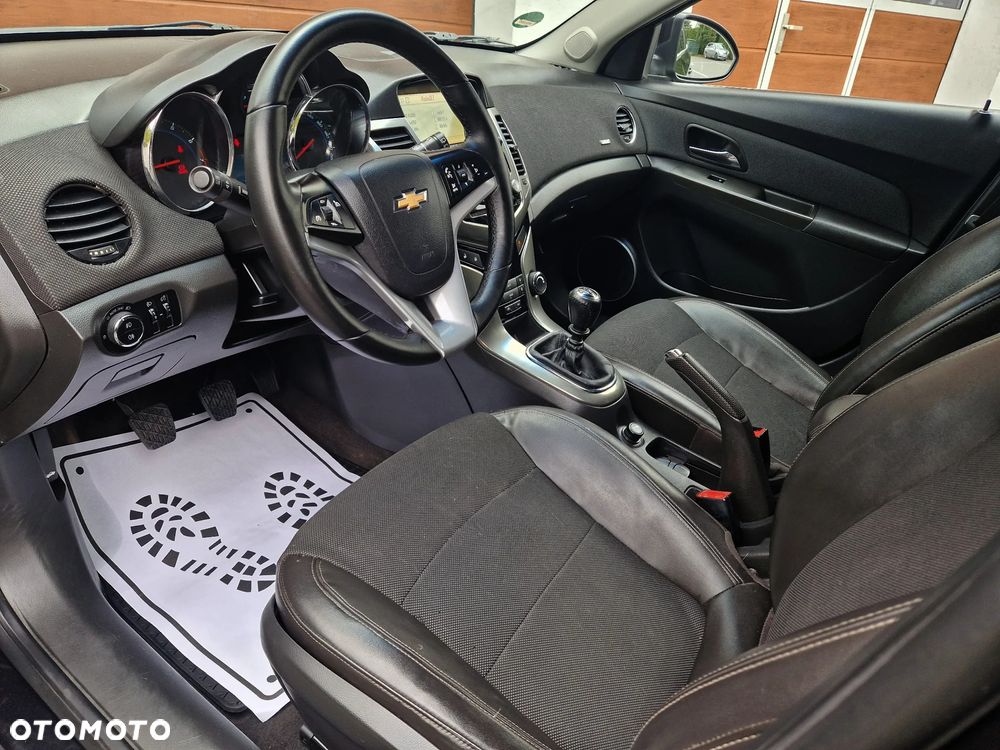 Chevrolet Cruze - 25