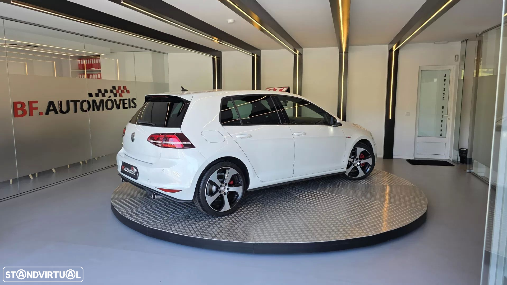 VW Golf 2.0 TSi GTi DSG Performance - 4