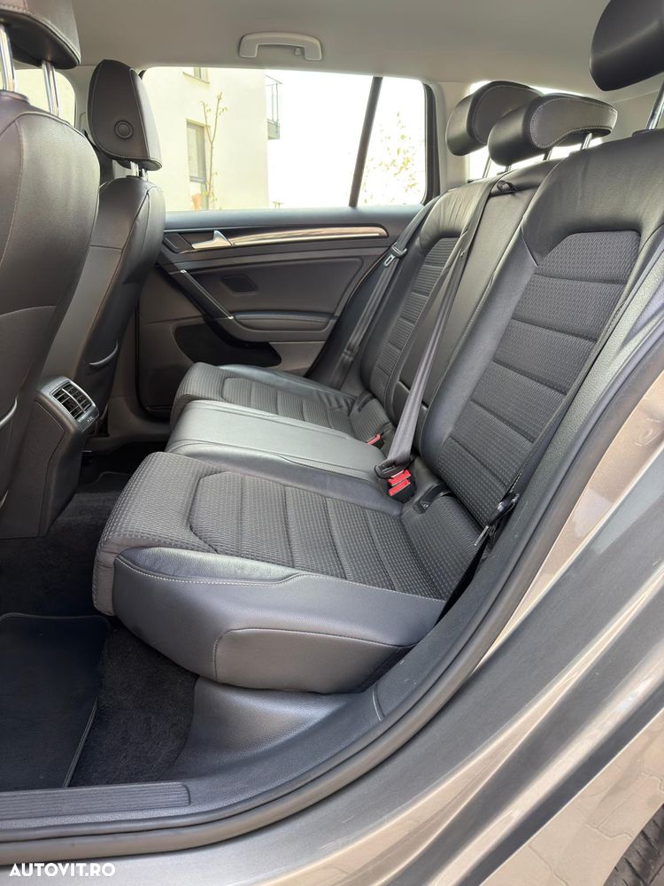 Volkswagen Golf 1.6 TDI BlueMotion Comfortline - 10