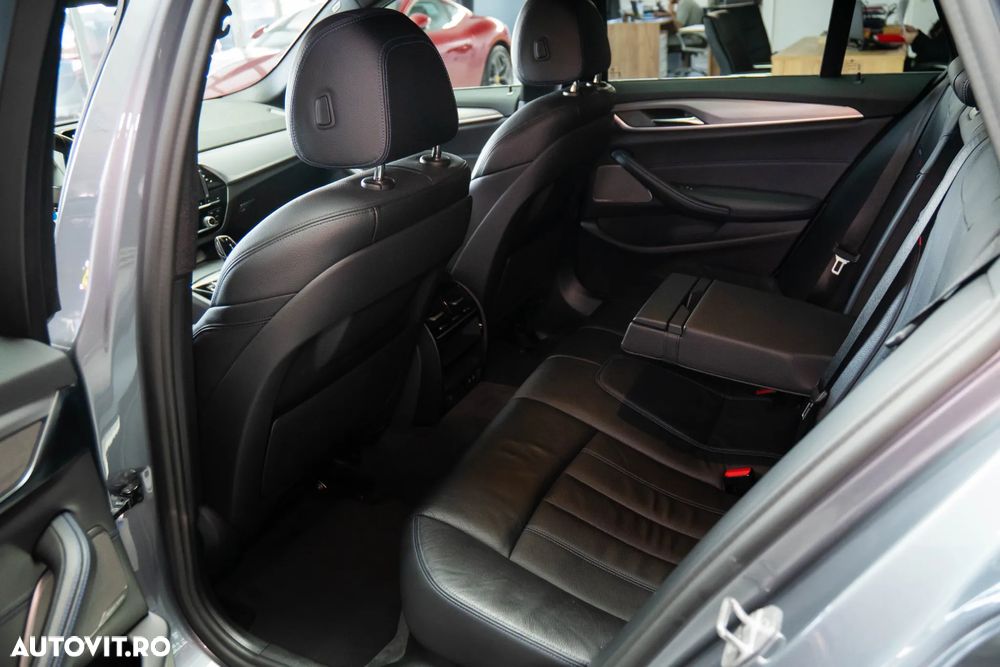 BMW Seria 5 530d xDrive Aut. Sport Line - 31