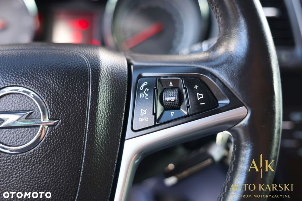 Opel Insignia - 21